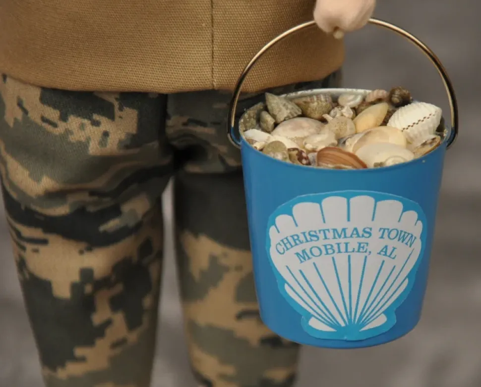 Beach Santa With Sailboat Christmas Town Exclusive, Byers Choice, Znau171