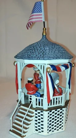 Cic, Gazebo Music Box "Stars And Stripes Forever", 56.55502, Christmas In The City